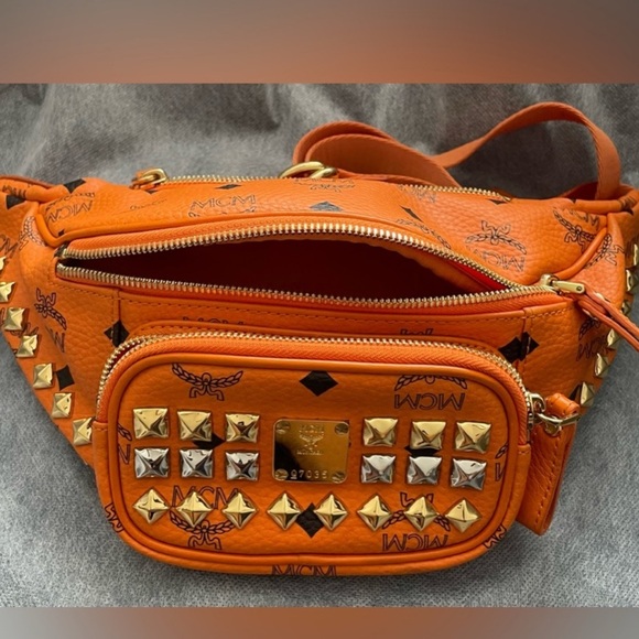 🔥 MCM SIGNATURE BRIGHT ORANGE FANNY PACK WAIST BUM BAG RARE EUC - Picture 5 of 9